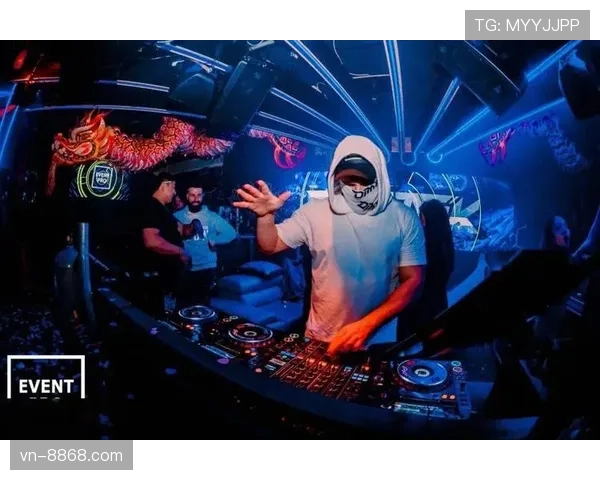 瑞安·洛赫特训练完直接去夜店蹦到凌晨三点？