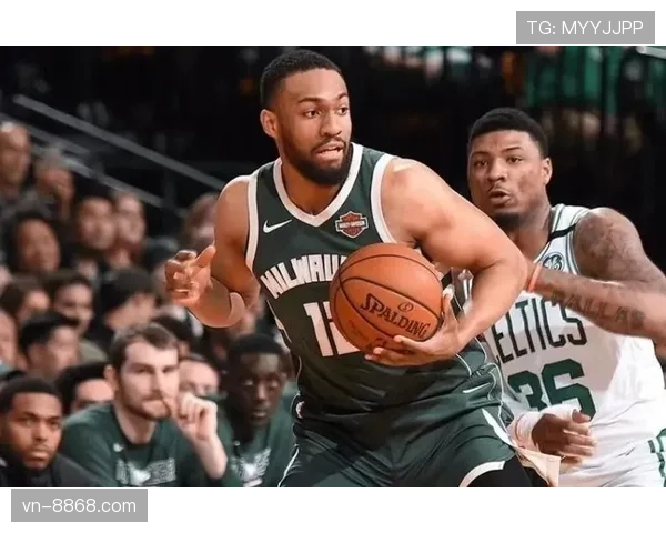 奥拉迪波无球切入牵制约基奇，较以往单打更高效